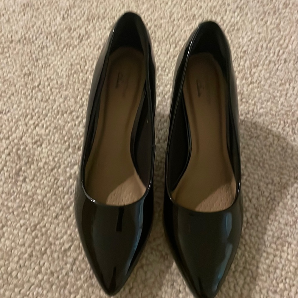 Clarks black patent leather heels